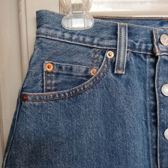 Levi's Button Front Mini Skirt - Picture 5 of 12
